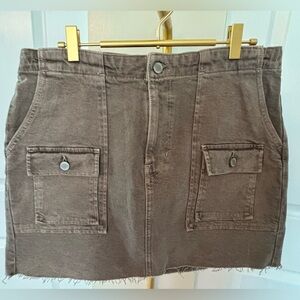 Banana Republic Women’s 6-Pocket Frayed Hem Mini Skirt Size M